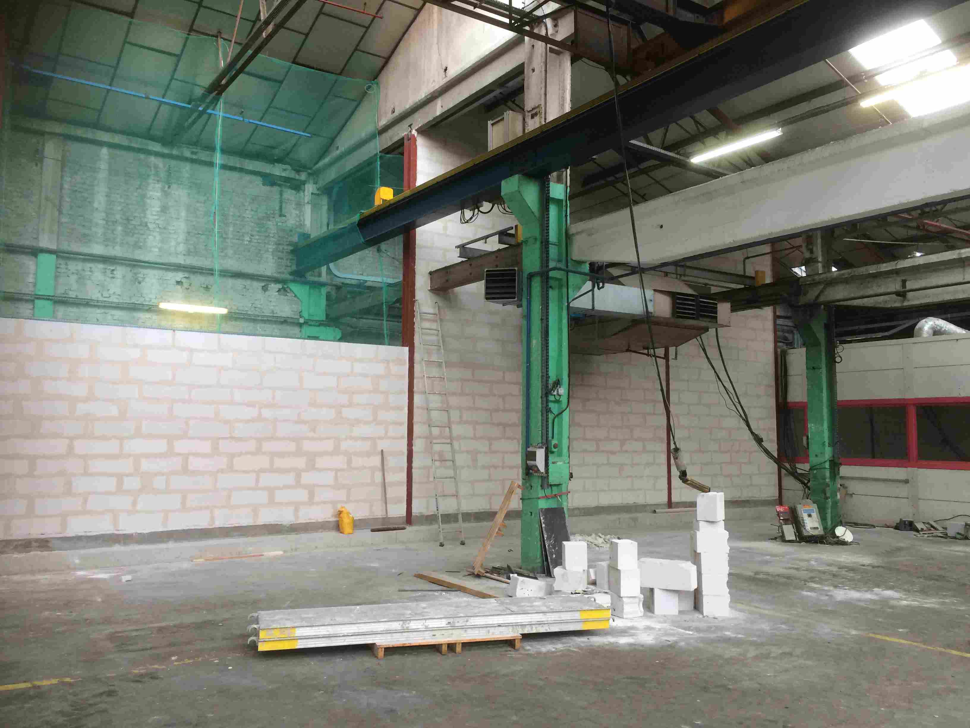 Chevrières mur béton cellulaire usine