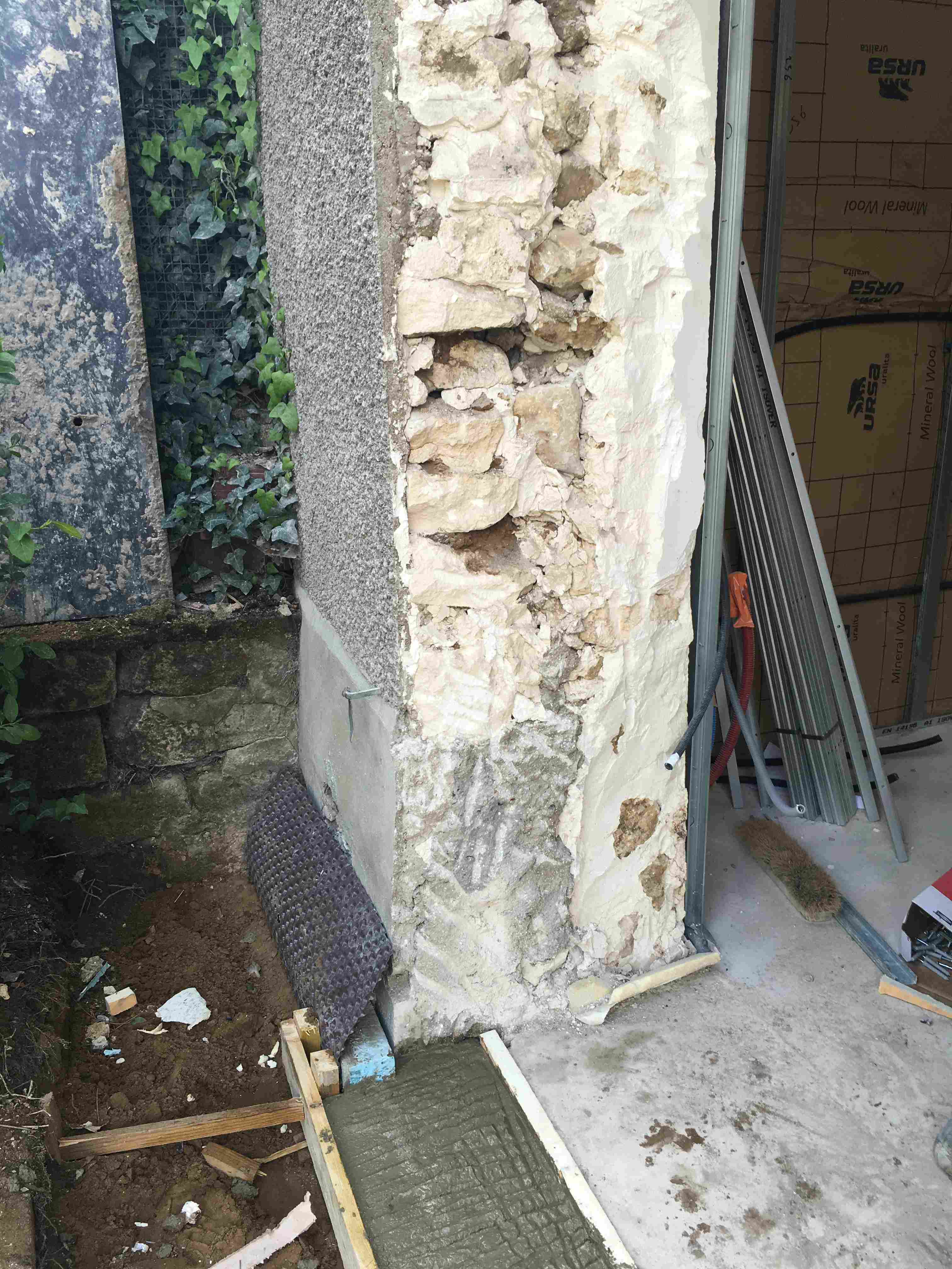 Saint Sauveur réhabilitation mur maison